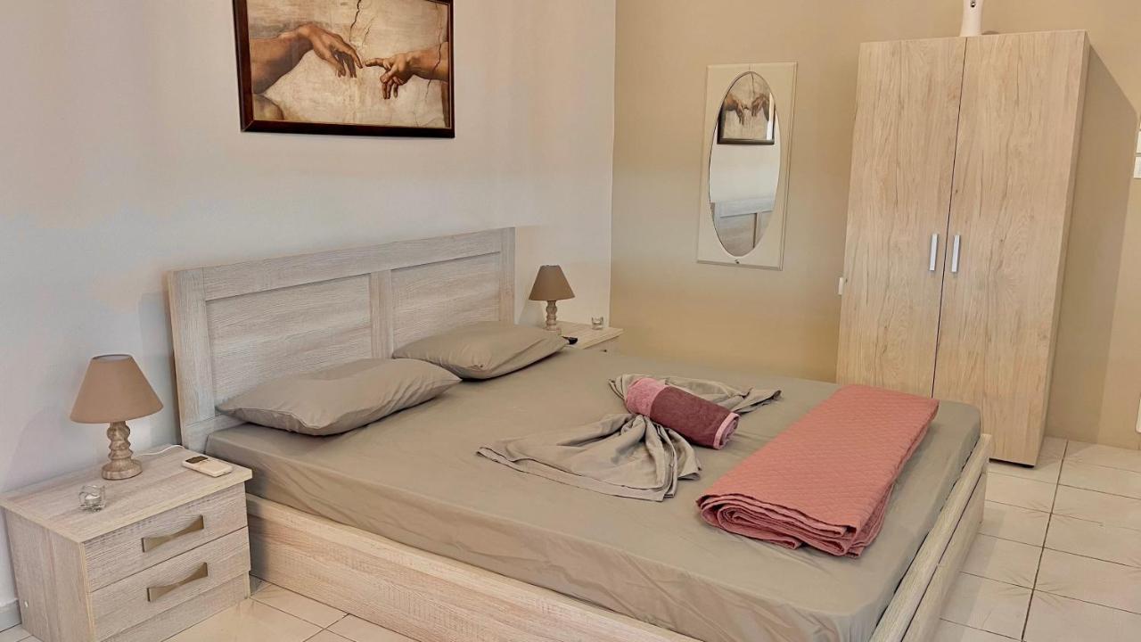 Seaview Apartments Anávyssos Eksteriør bilde